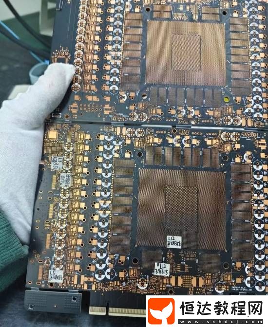 5090-PCB板曝光！GDDR7顯存和龐大的BGA封裝